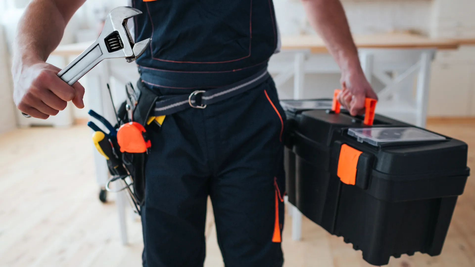 home handyman with box